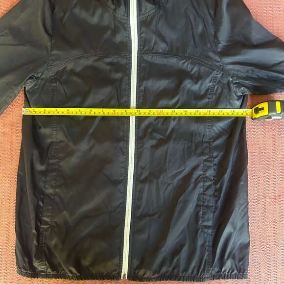 black windbreaker with white zip - Picture 2 of 6
